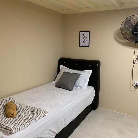 Euc Room Stay Tuaran Екстериор снимка