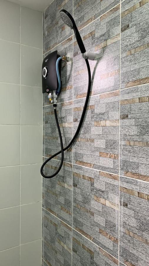 Euc Room Stay Tuaran Екстериор снимка