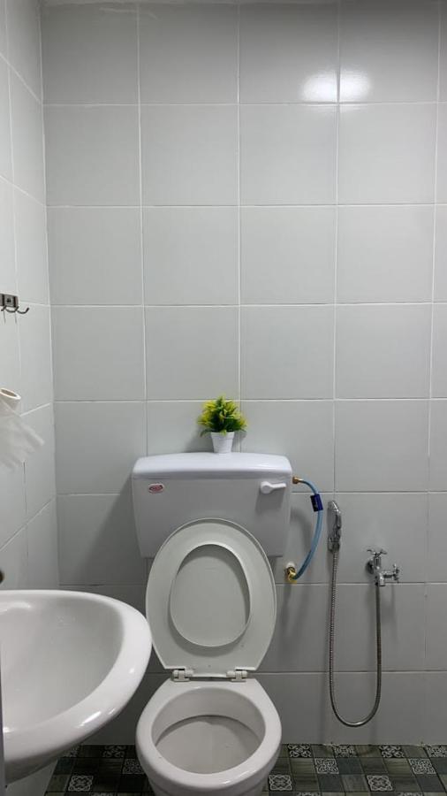 Euc Room Stay Tuaran Екстериор снимка