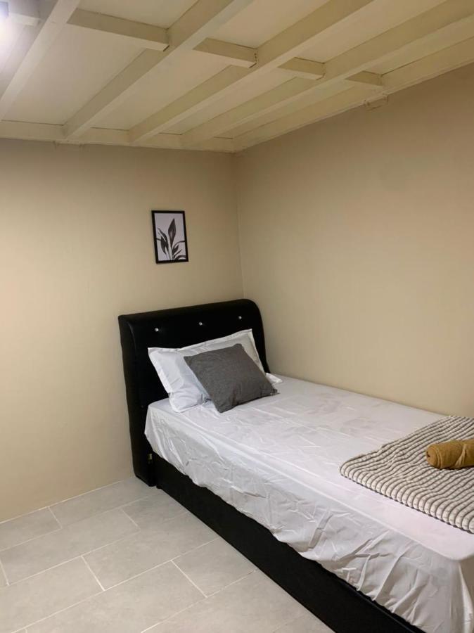 Euc Room Stay Tuaran Екстериор снимка